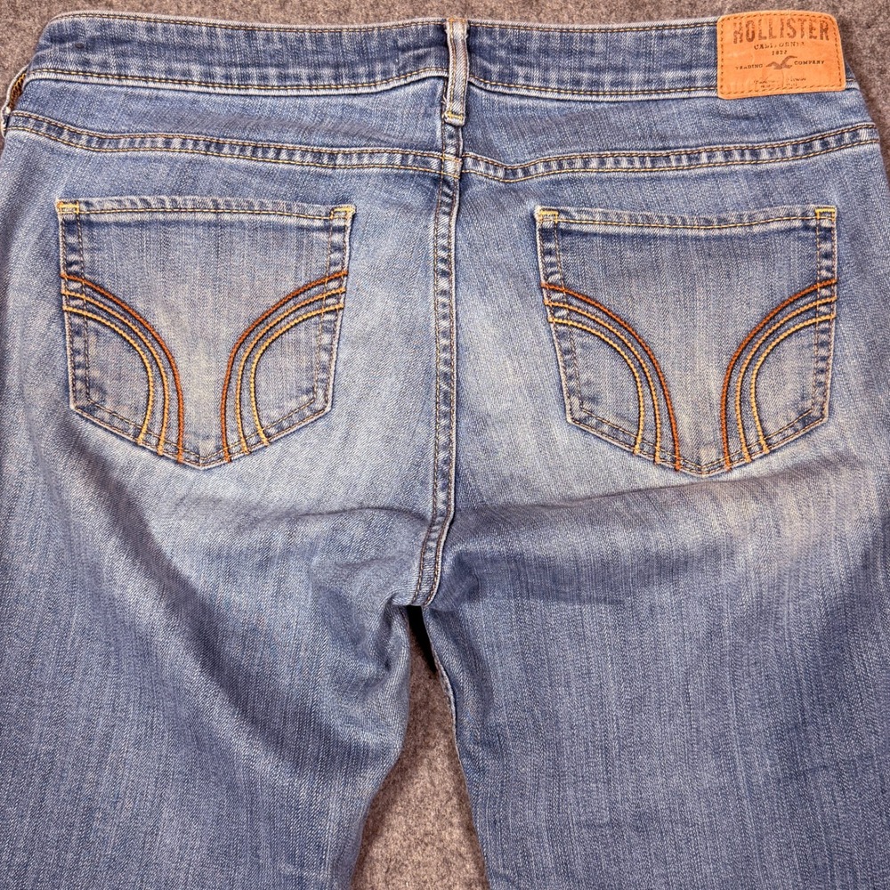Hollister Low Rise Straight Leg Jeans Medium Wash Blue Denim W30 L32 Womens